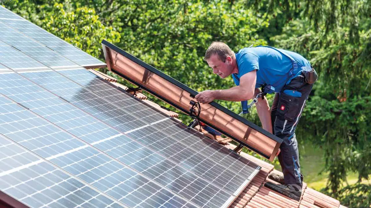 Karmaşık Çatıları Bile PV Modülleriyle Yapılandırın – SUPERFLEX Design ile Mümkün